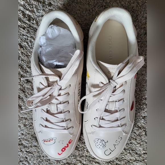 NWT New York Themed Adorable Sneakers - Picture 8 of 8